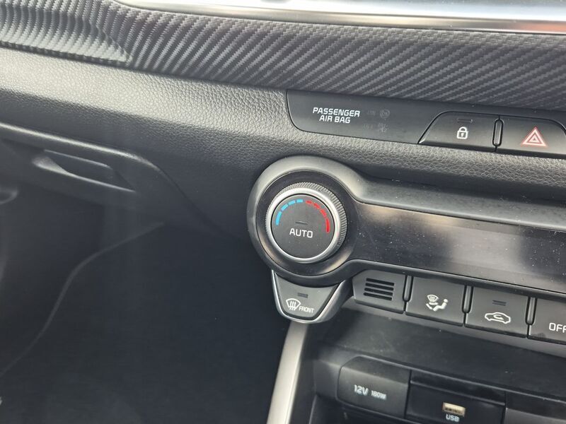 More views of Kia Stonic