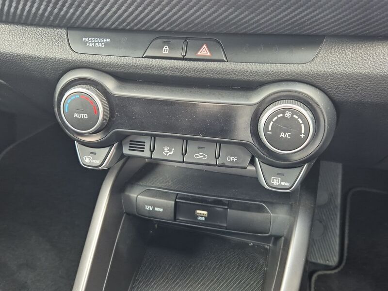 More views of Kia Stonic