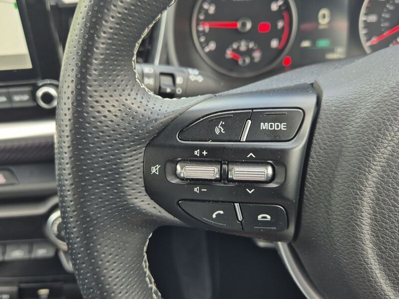 More views of Kia Stonic