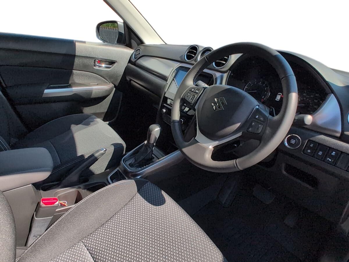 More views of Suzuki Vitara