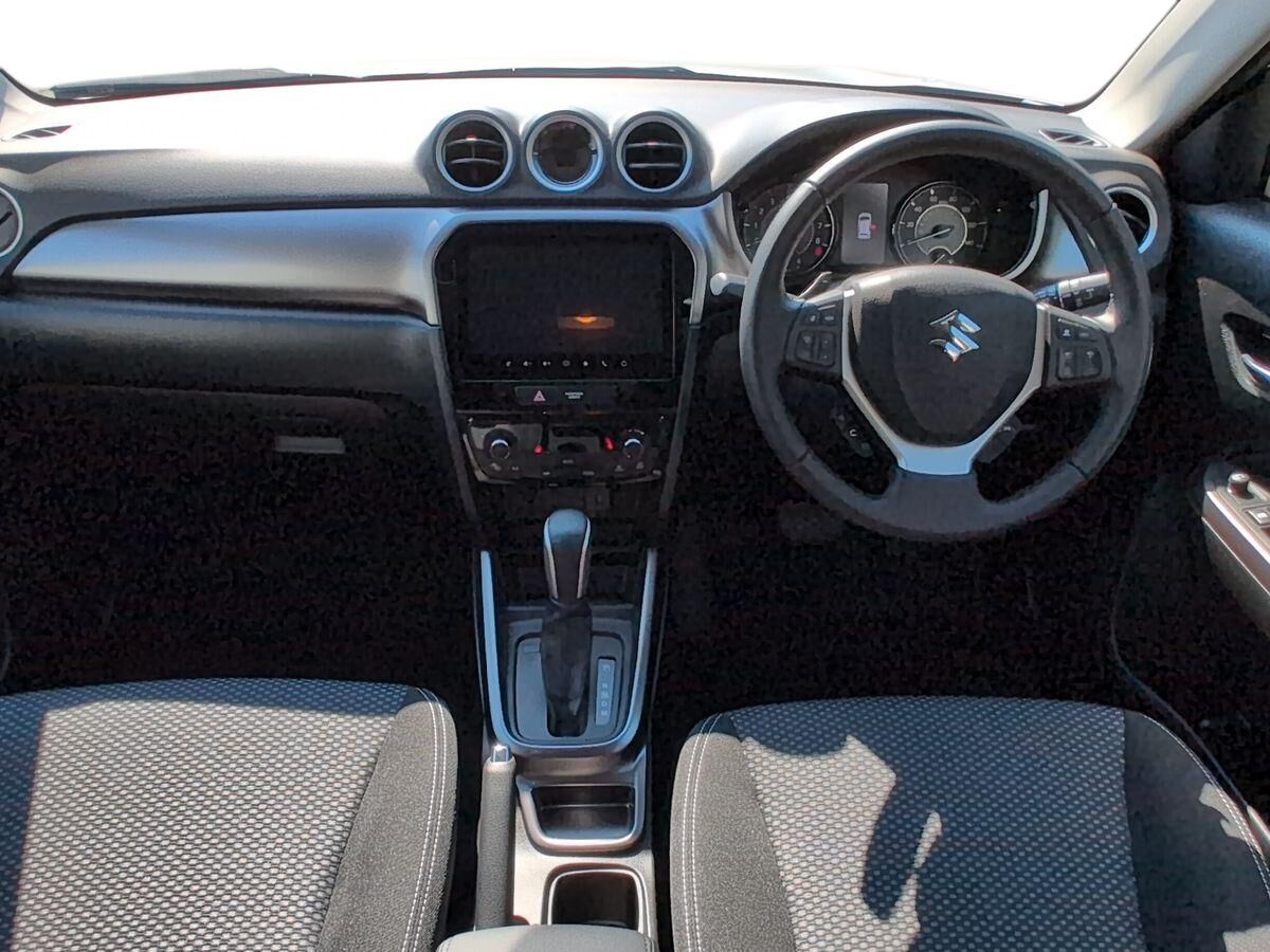More views of Suzuki Vitara