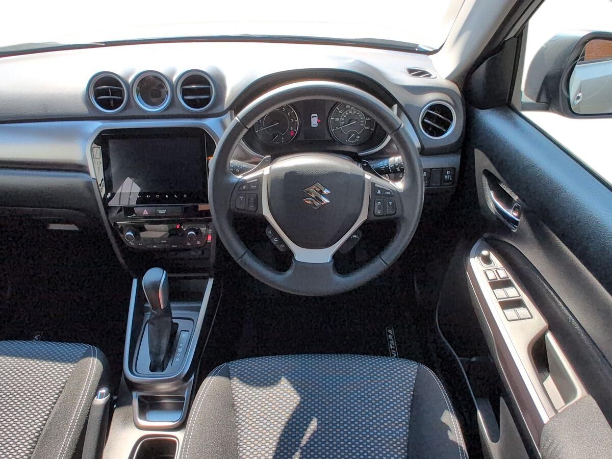 More views of Suzuki Vitara