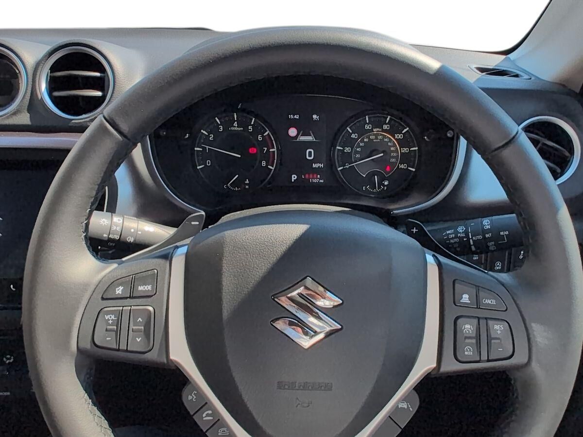 More views of Suzuki Vitara