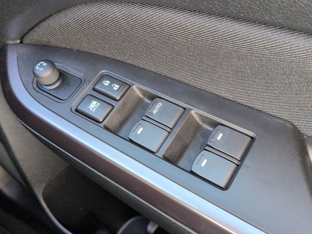 More views of Suzuki Vitara