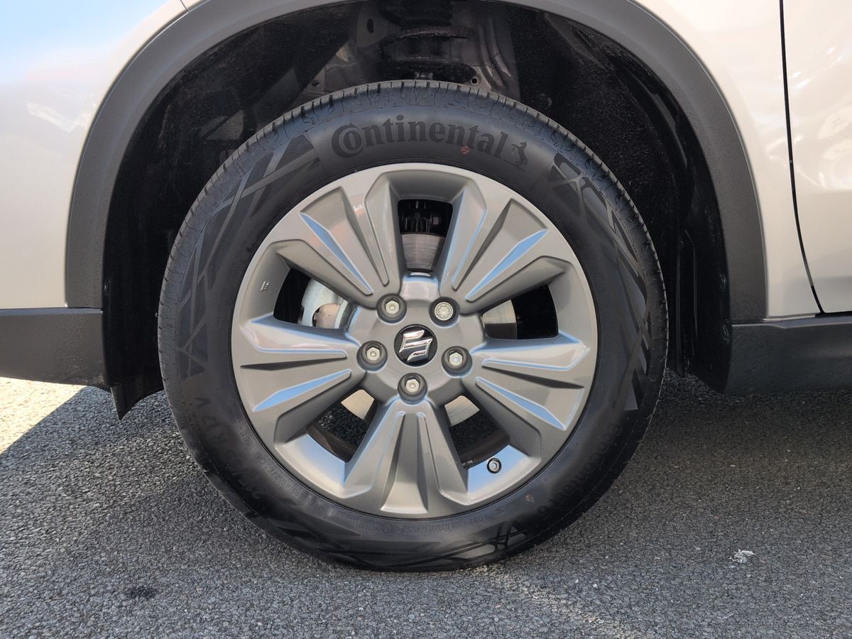More views of Suzuki Vitara