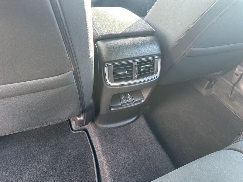 More views of Honda CR-V