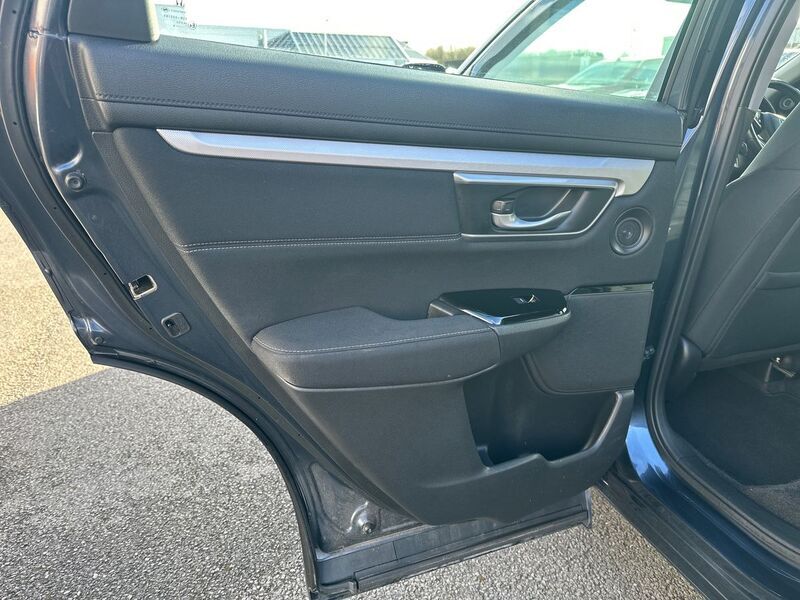 More views of Honda CR-V