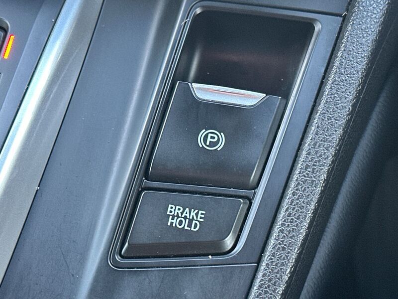 More views of Honda CR-V
