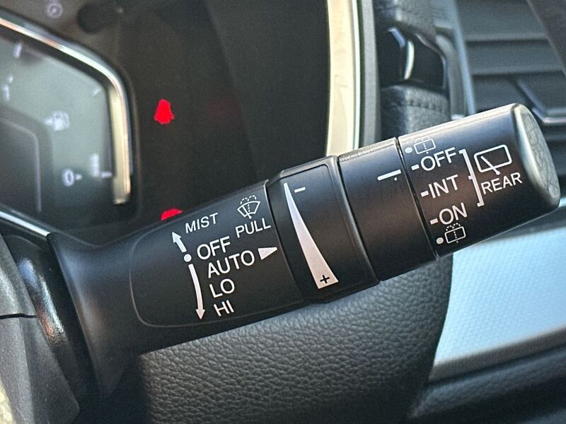 More views of Honda CR-V