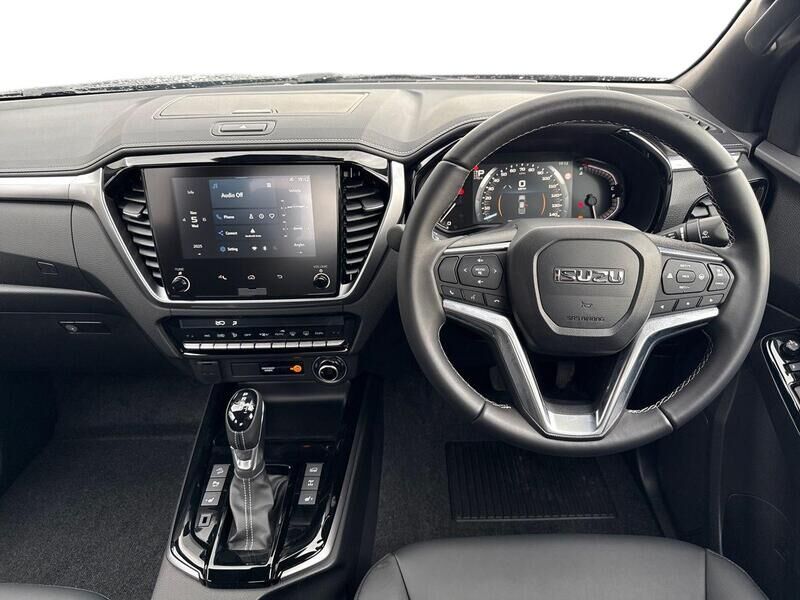 More views of Isuzu D-Max