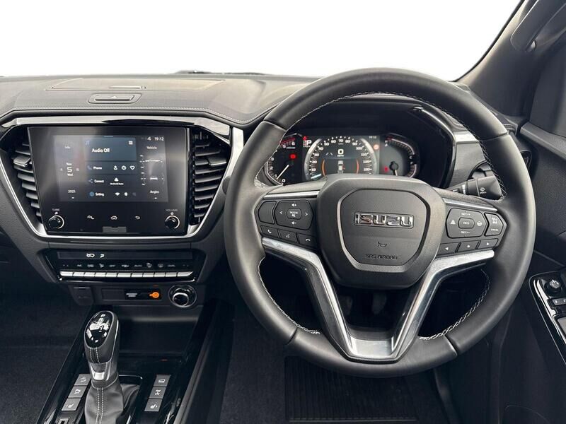 More views of Isuzu D-Max