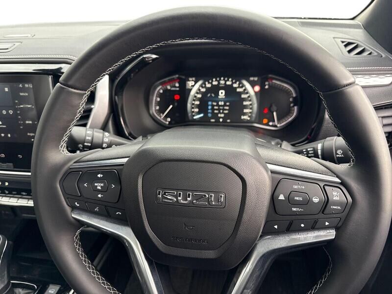More views of Isuzu D-Max