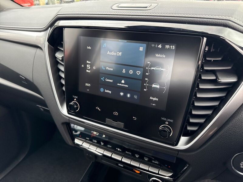 More views of Isuzu D-Max
