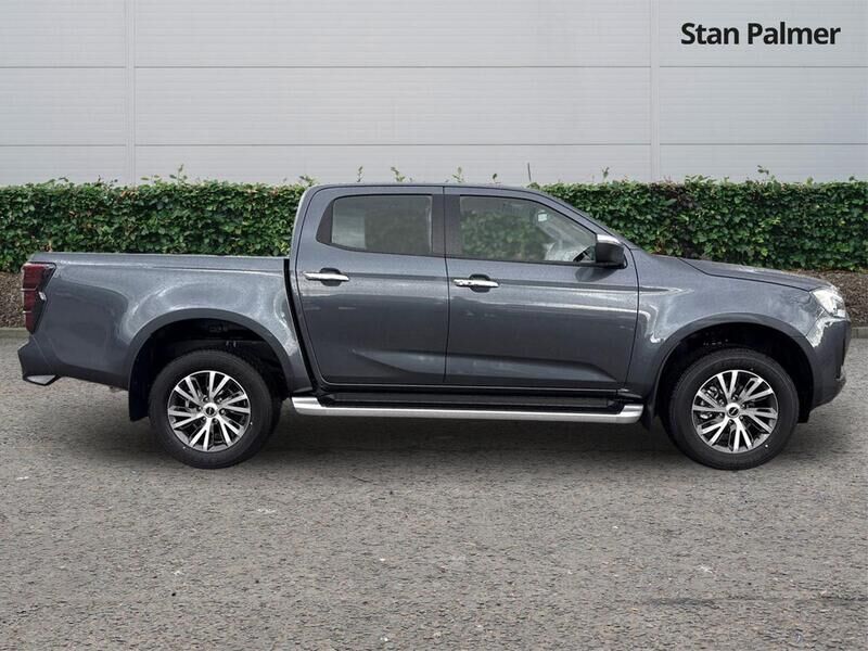 More views of Isuzu D-Max