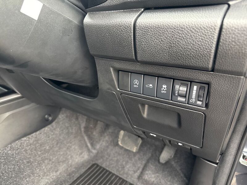 More views of Isuzu D-Max