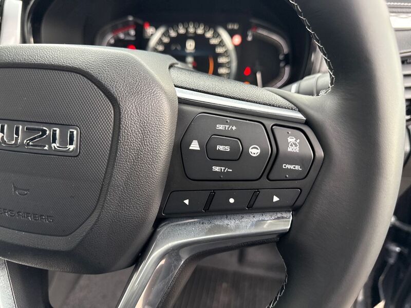 More views of Isuzu D-Max