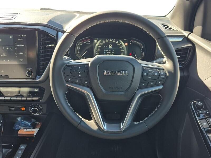 More views of Isuzu D-Max