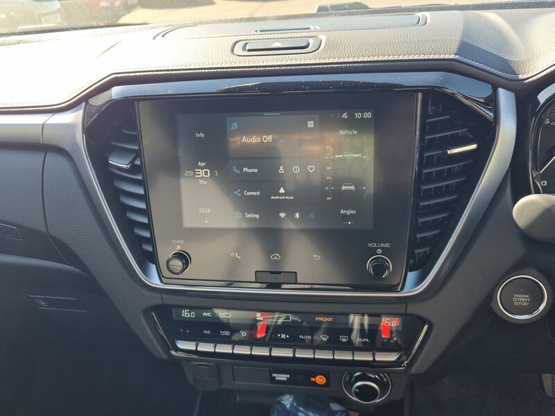 More views of Isuzu D-Max