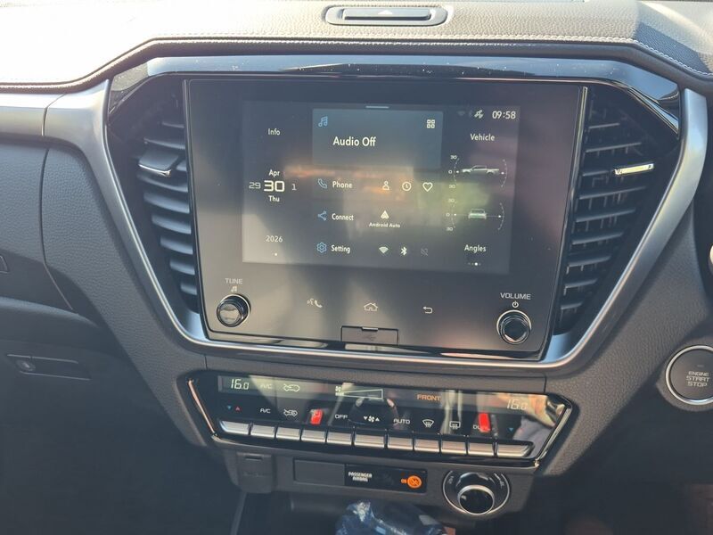 More views of Isuzu D-Max