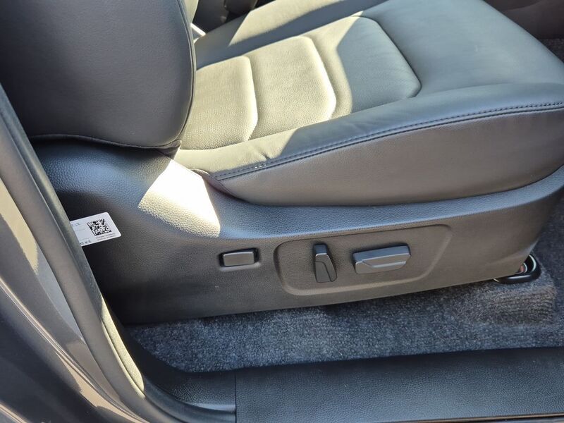 More views of Isuzu D-Max