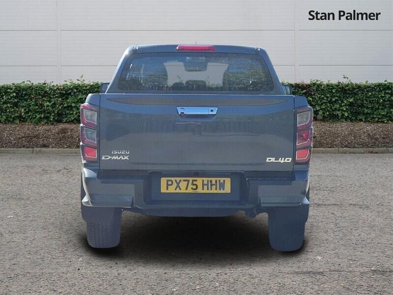 More views of Isuzu D-Max