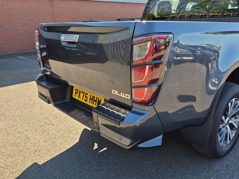 More views of Isuzu D-Max