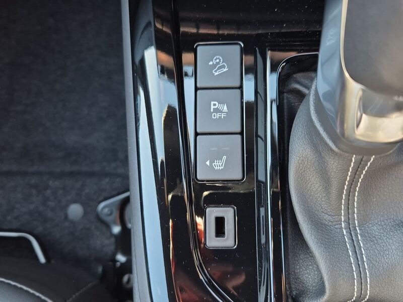 More views of Isuzu D-Max