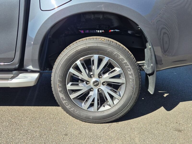 More views of Isuzu D-Max