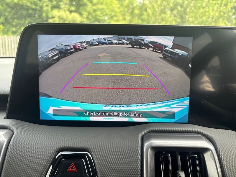 More views of Suzuki e Vitara