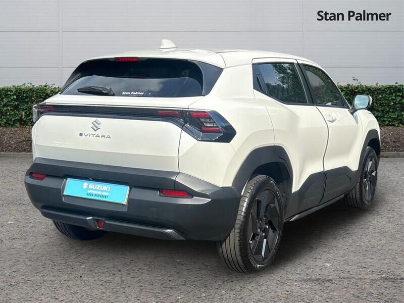 More views of Suzuki e Vitara
