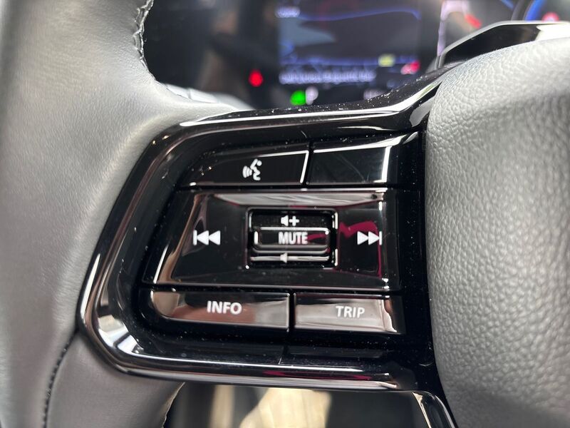 More views of Suzuki e Vitara