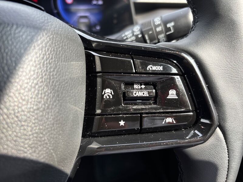 More views of Suzuki e Vitara