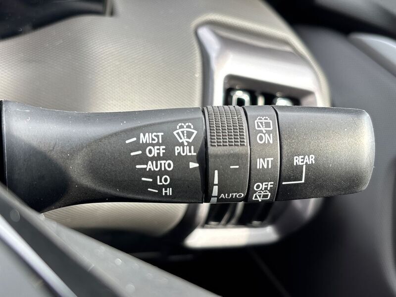 More views of Suzuki e Vitara