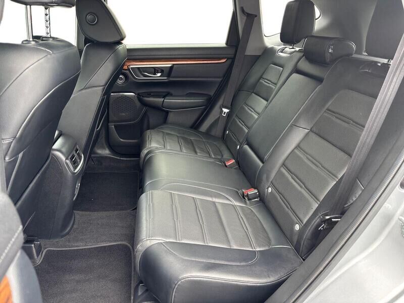 More views of Honda CR-V