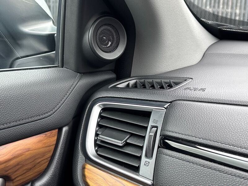 More views of Honda CR-V