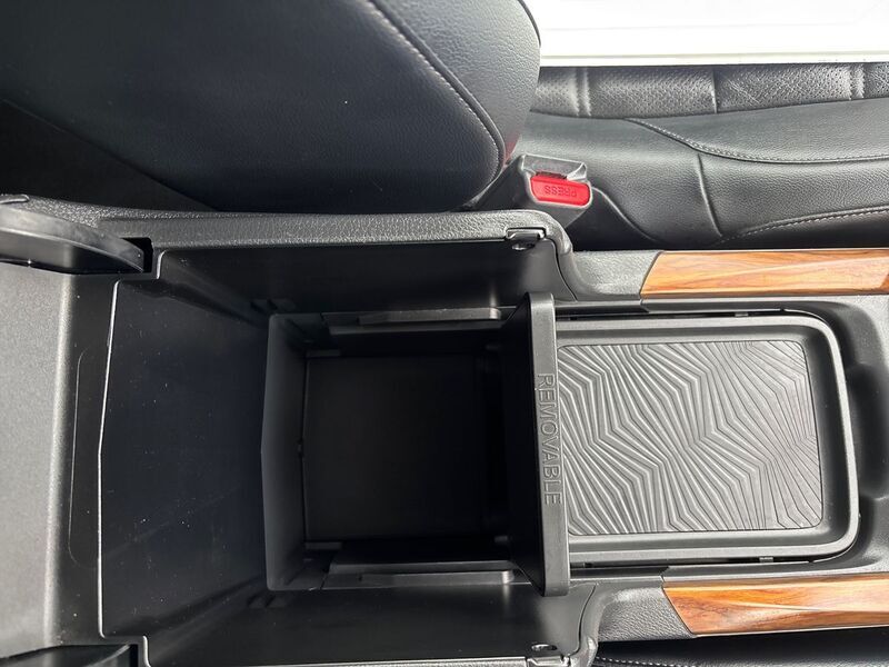 More views of Honda CR-V