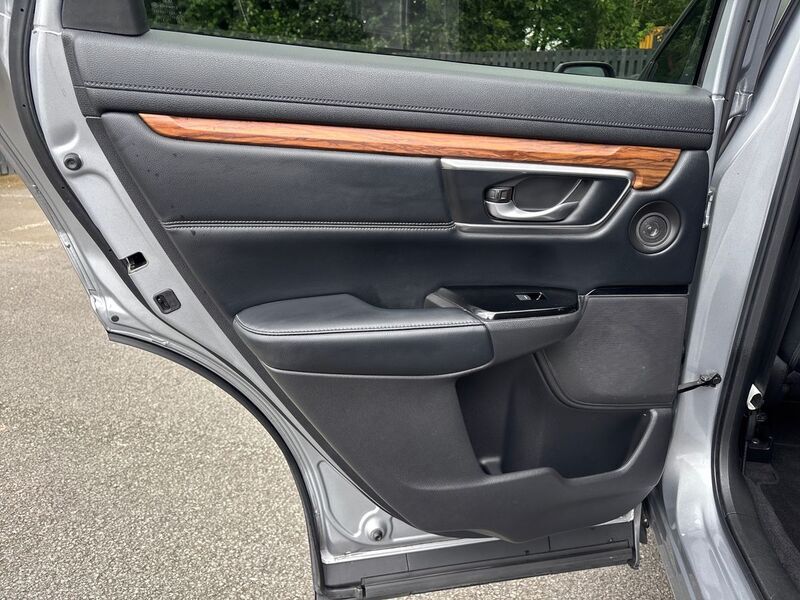 More views of Honda CR-V