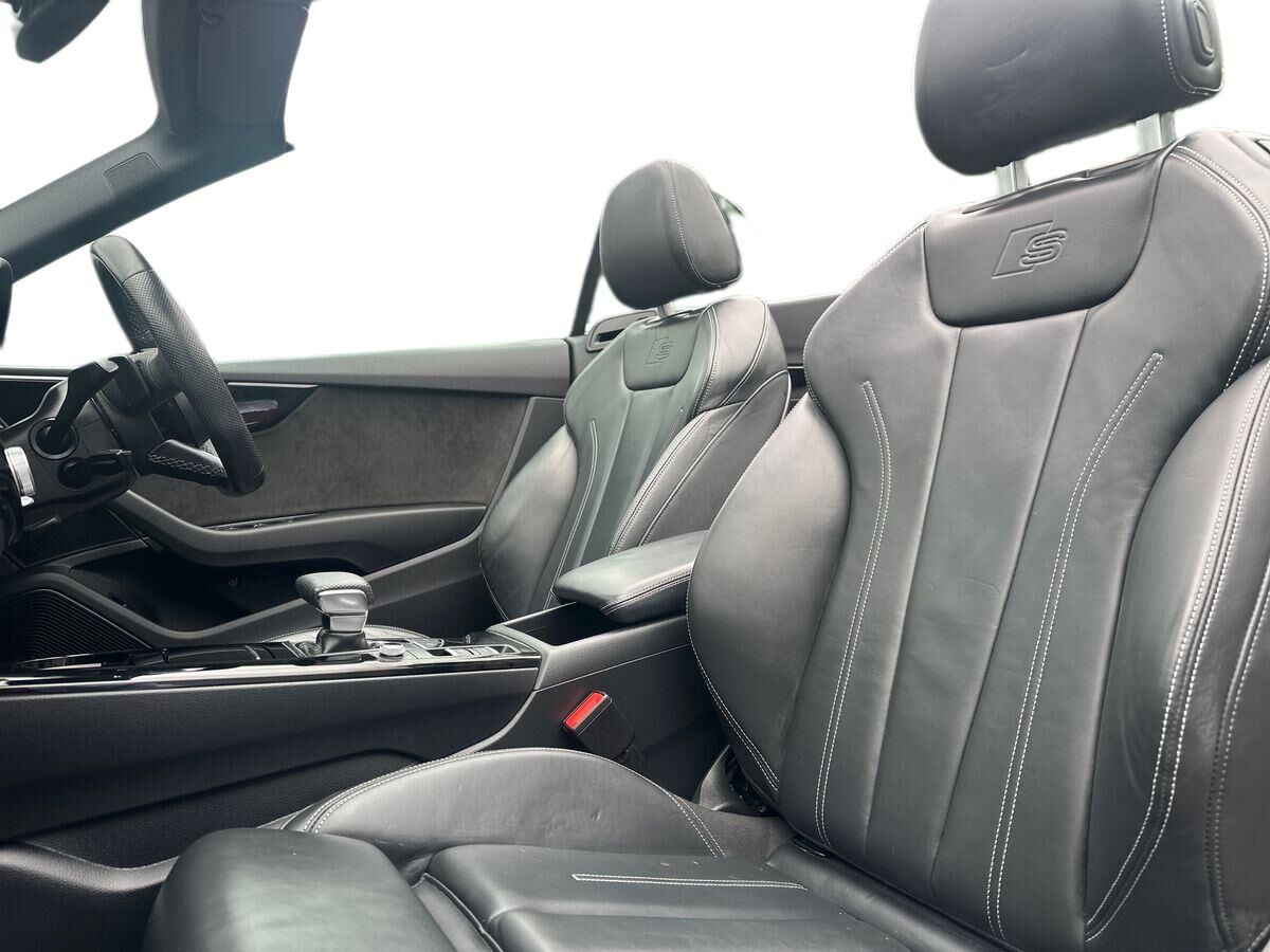 More views of Audi A5 Cabriolet