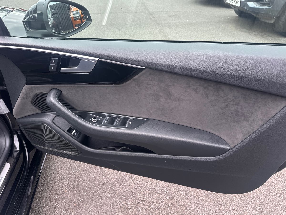 More views of Audi A5 Cabriolet