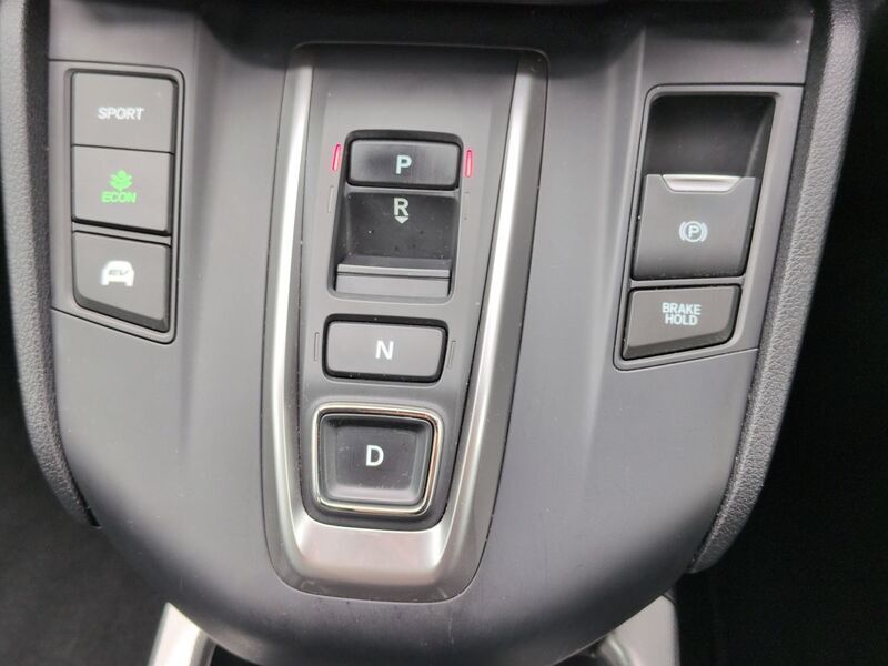 More views of Honda CR-V