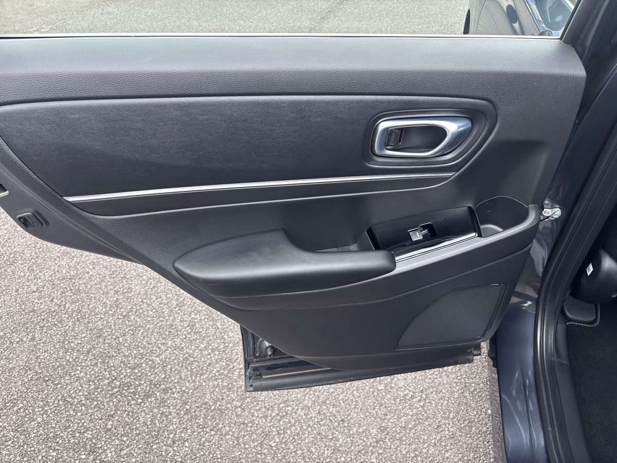 More views of Honda HR-V