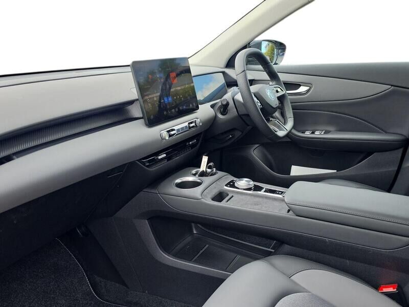 More views of MG S5