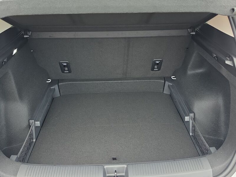 More views of MG S5