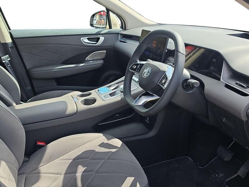 More views of MG S6