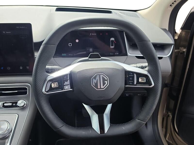 More views of MG S6