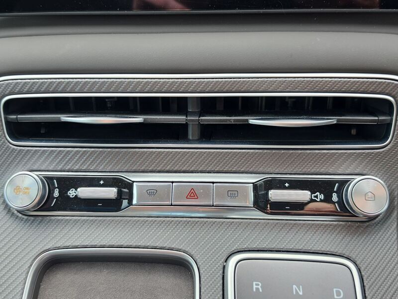 More views of MG S6