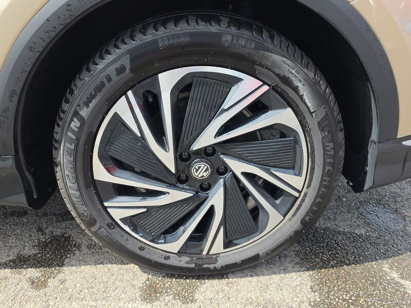 More views of MG S6