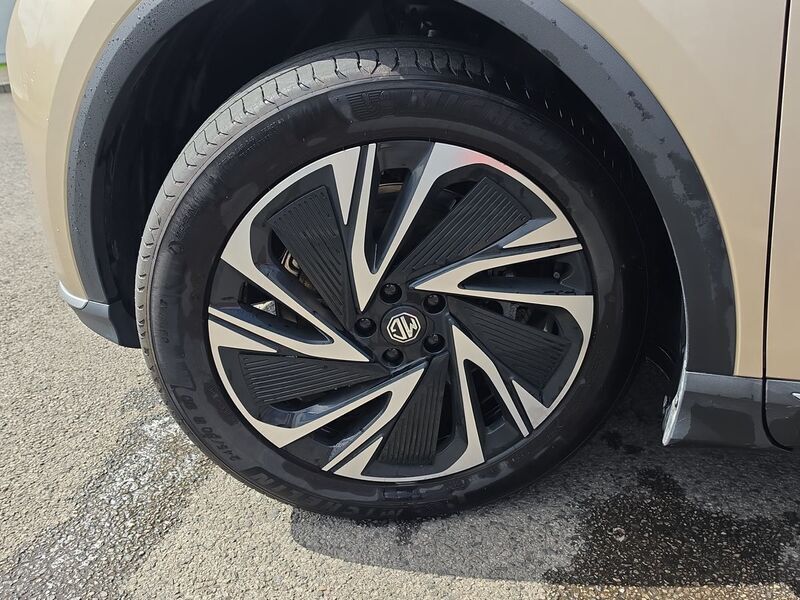 More views of MG S6