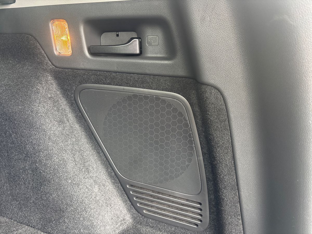 More views of Honda CR-V