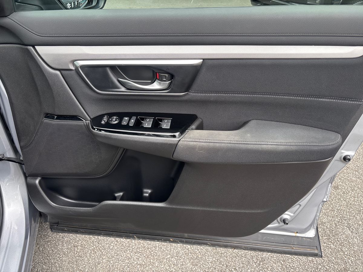 More views of Honda CR-V
